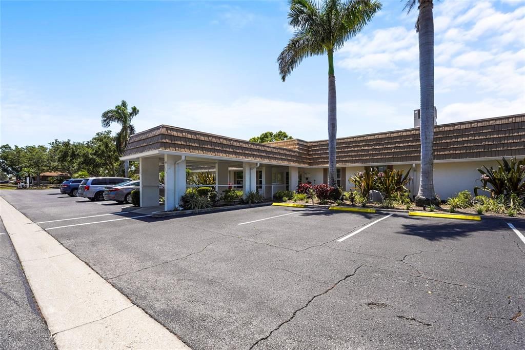 For Sale: $289,000 (2 beds, 2 baths, 1120 Square Feet)