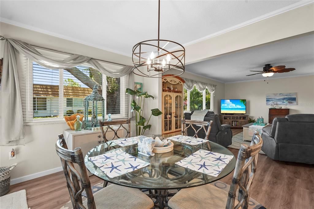 For Sale: $289,000 (2 beds, 2 baths, 1120 Square Feet)