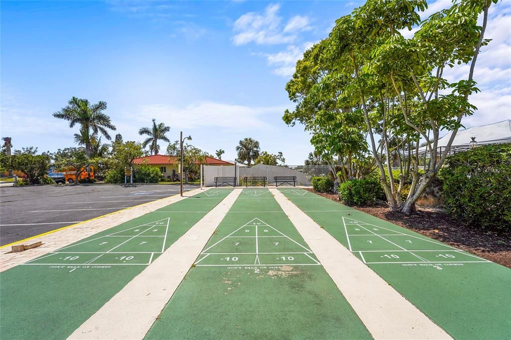 For Sale: $289,000 (2 beds, 2 baths, 1120 Square Feet)