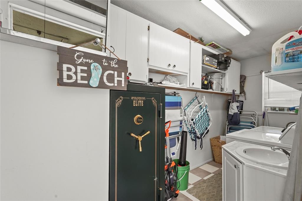 For Sale: $289,000 (2 beds, 2 baths, 1120 Square Feet)