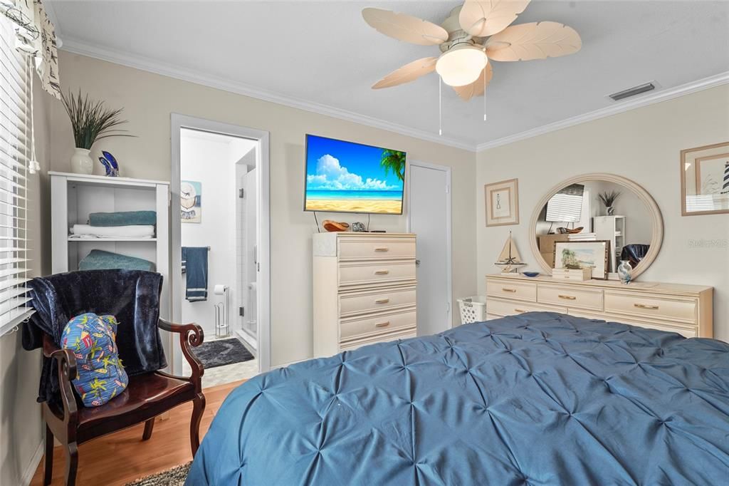 For Sale: $289,000 (2 beds, 2 baths, 1120 Square Feet)