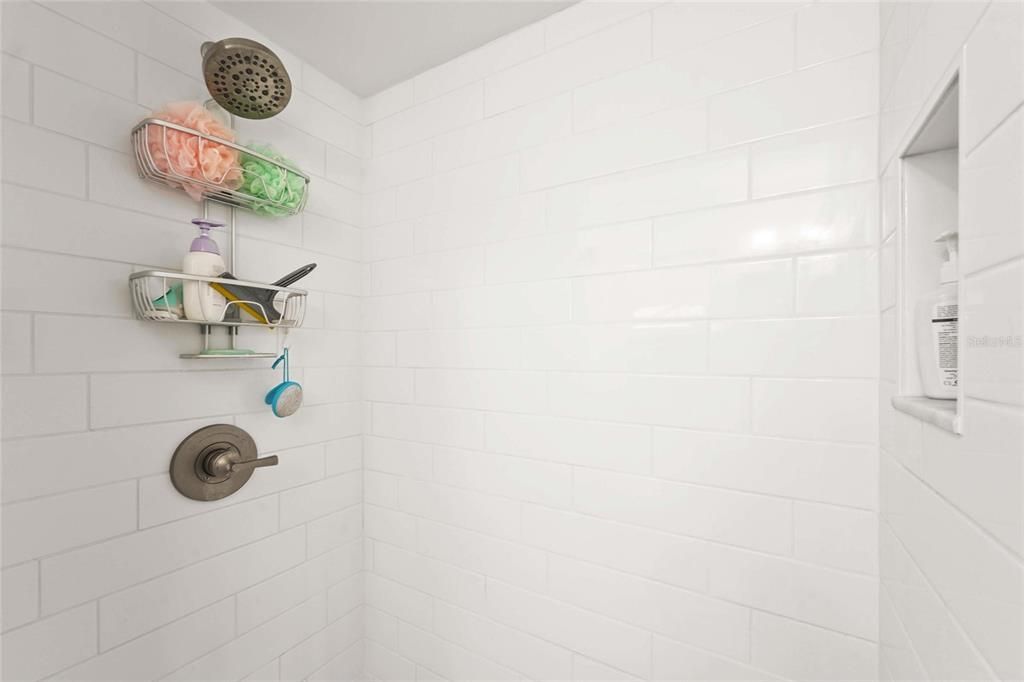 For Sale: $289,000 (2 beds, 2 baths, 1120 Square Feet)