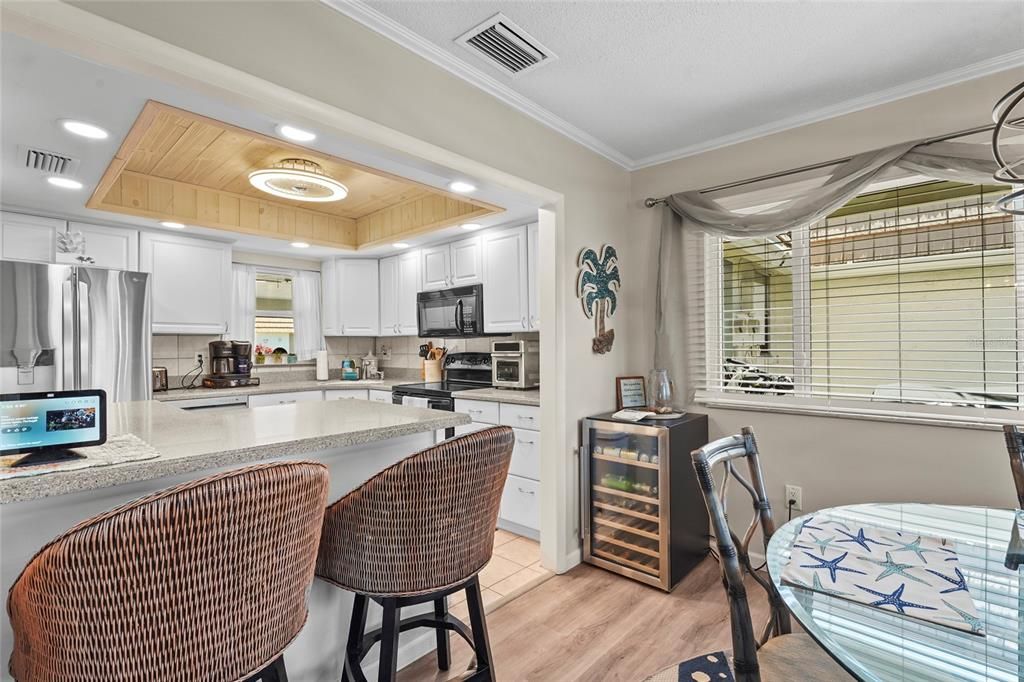 For Sale: $289,000 (2 beds, 2 baths, 1120 Square Feet)