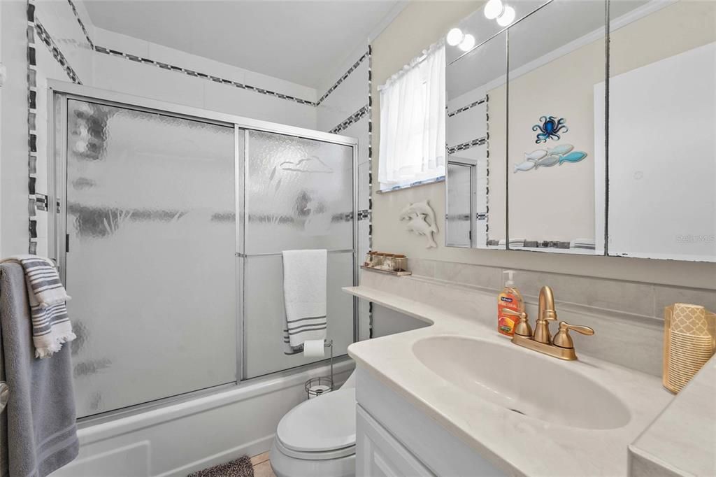 For Sale: $289,000 (2 beds, 2 baths, 1120 Square Feet)