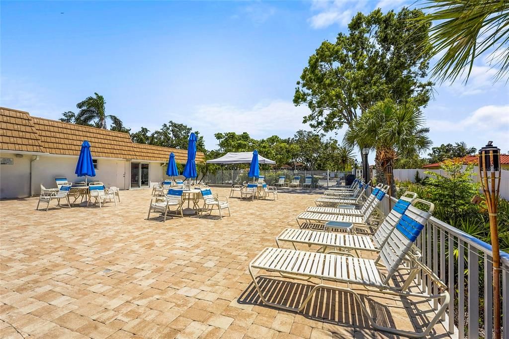 For Sale: $289,000 (2 beds, 2 baths, 1120 Square Feet)