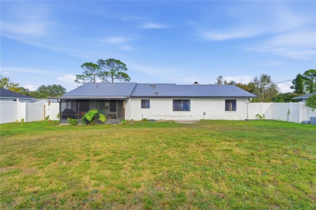 For Sale: $289,000 (3 beds, 2 baths, 1400 Square Feet)