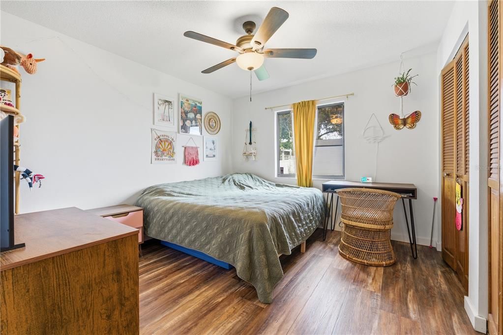 For Sale: $289,000 (3 beds, 2 baths, 1400 Square Feet)