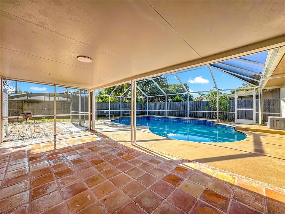 For Sale: $420,000 (3 beds, 3 baths, 1782 Square Feet)