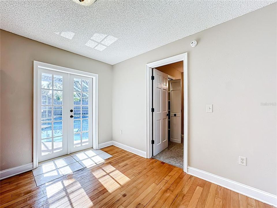 For Sale: $420,000 (3 beds, 3 baths, 1782 Square Feet)