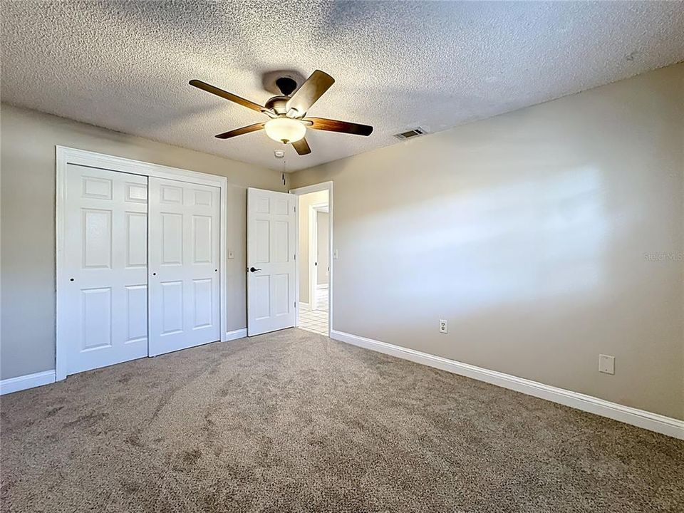 For Sale: $420,000 (3 beds, 3 baths, 1782 Square Feet)