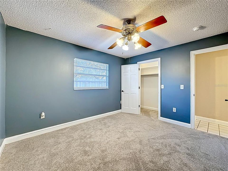 For Sale: $420,000 (3 beds, 3 baths, 1782 Square Feet)