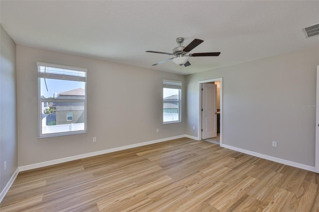 出租: $2,600 (5 贝兹, 2 浴室, 2264 平方英尺)