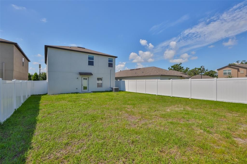 出租: $2,600 (5 贝兹, 2 浴室, 2264 平方英尺)