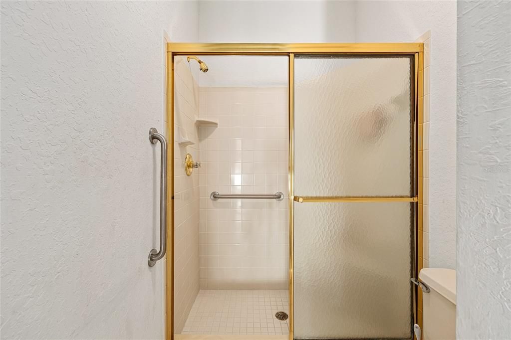 For Sale: $298,000 (2 beds, 2 baths, 2017 Square Feet)