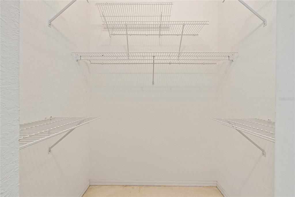 For Sale: $298,000 (2 beds, 2 baths, 2017 Square Feet)