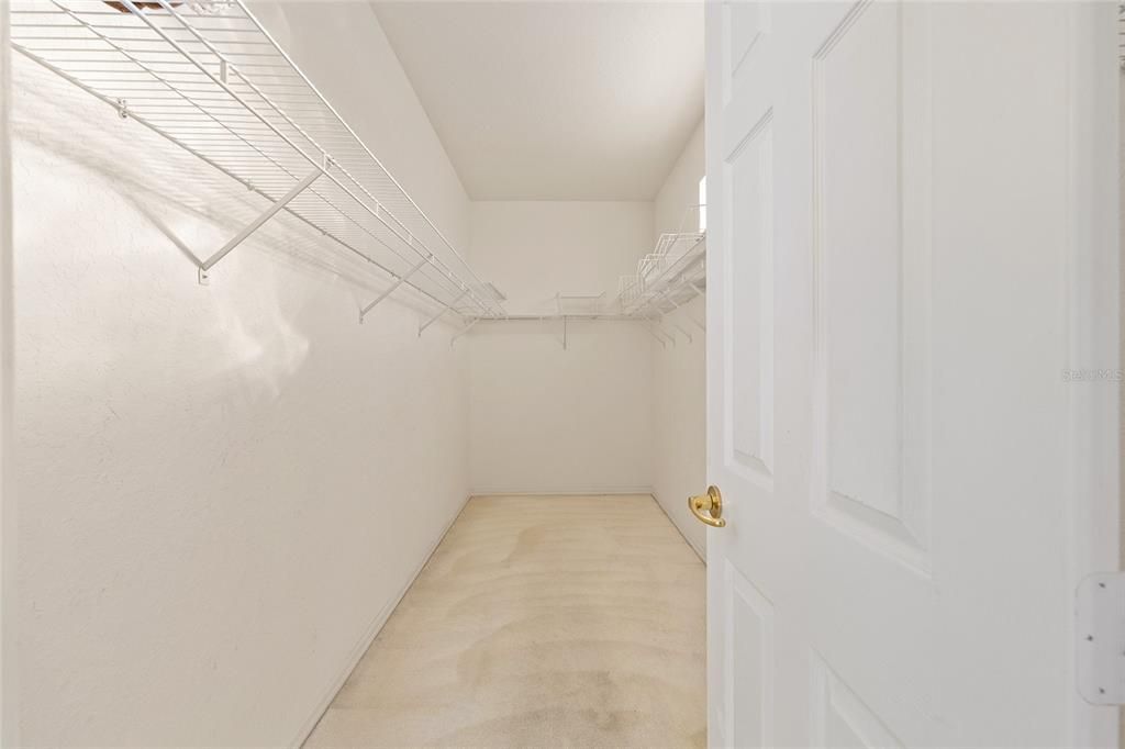 For Sale: $298,000 (2 beds, 2 baths, 2017 Square Feet)