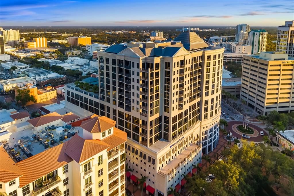 For Sale: $1,595,000 (2 beds, 2 baths, 1697 Square Feet)