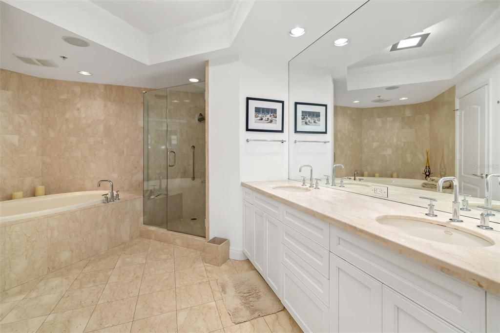 For Sale: $1,595,000 (2 beds, 2 baths, 1697 Square Feet)