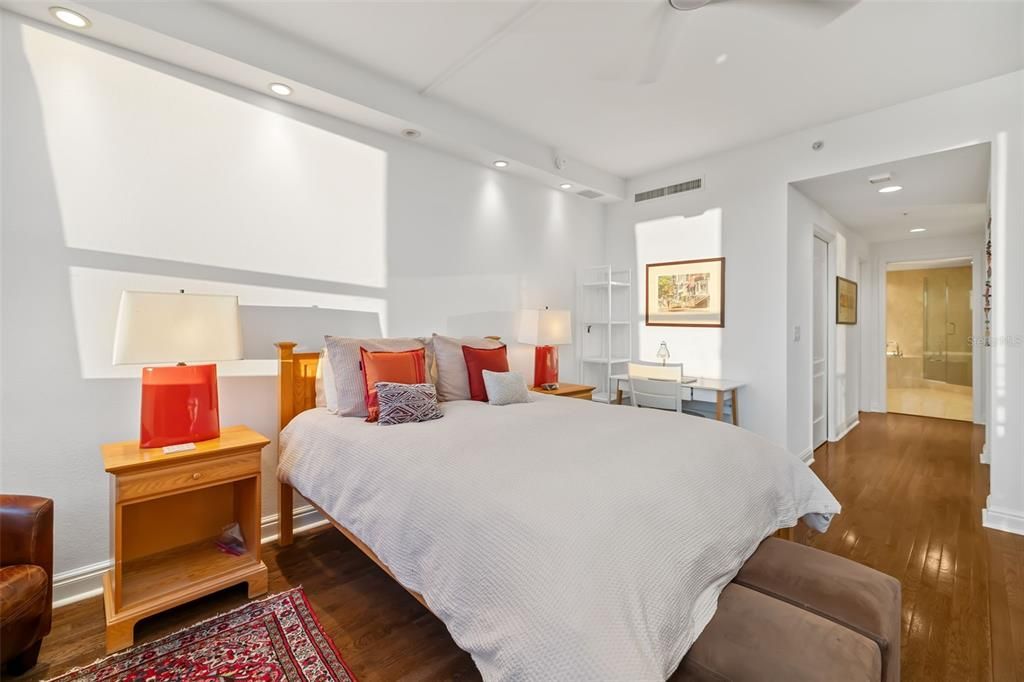 For Sale: $1,595,000 (2 beds, 2 baths, 1697 Square Feet)