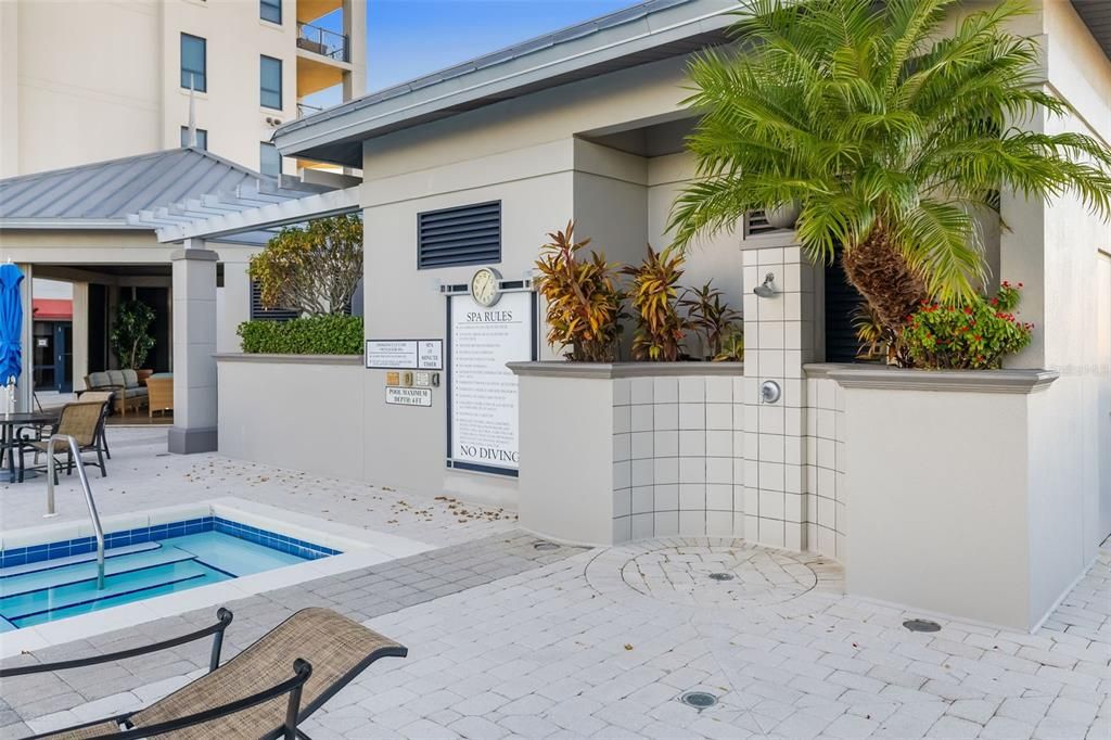 For Sale: $1,595,000 (2 beds, 2 baths, 1697 Square Feet)