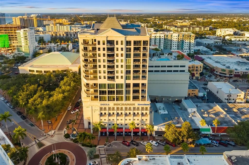 For Sale: $1,595,000 (2 beds, 2 baths, 1697 Square Feet)