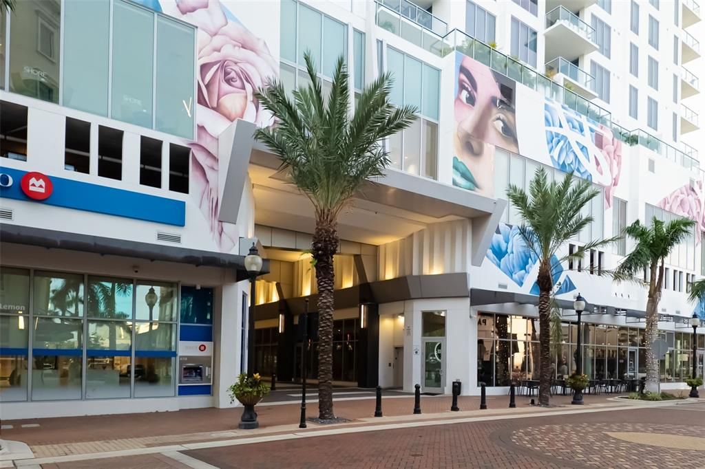 For Sale: $1,595,000 (2 beds, 2 baths, 1697 Square Feet)