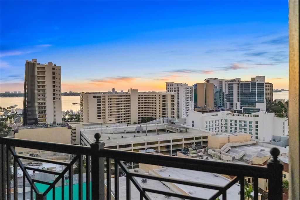 For Sale: $1,595,000 (2 beds, 2 baths, 1697 Square Feet)