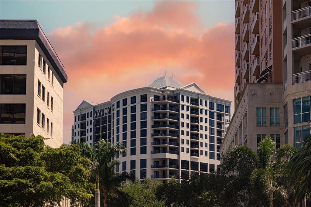 For Sale: $1,595,000 (2 beds, 2 baths, 1697 Square Feet)