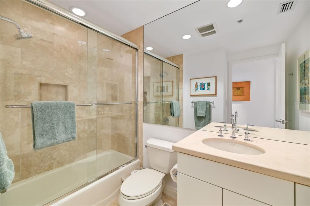 For Sale: $1,595,000 (2 beds, 2 baths, 1697 Square Feet)