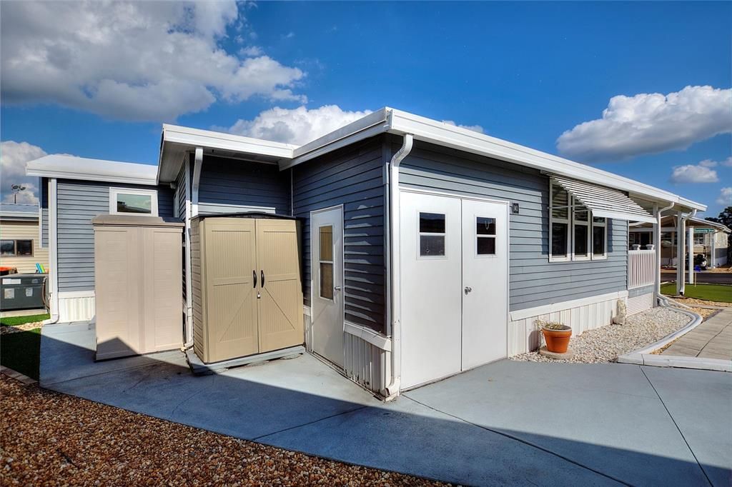 На продажу: $175,000 (2 спален, 2 ванн, 984 Квадратных фут)