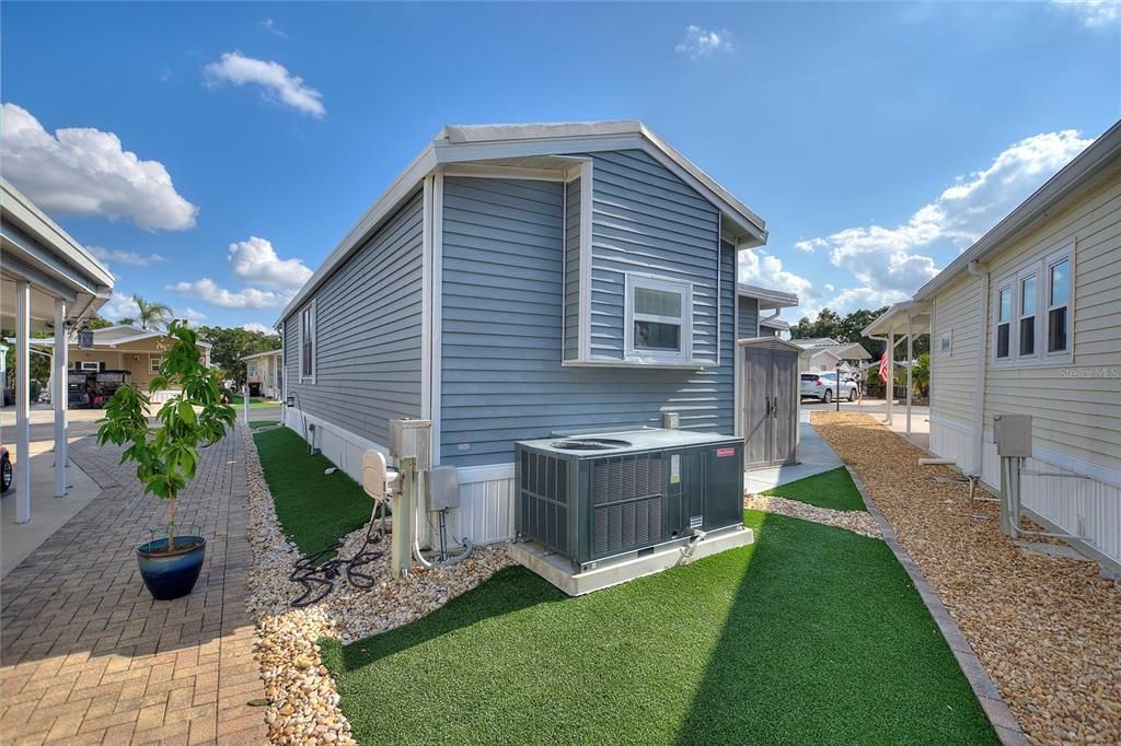 На продажу: $175,000 (2 спален, 2 ванн, 984 Квадратных фут)