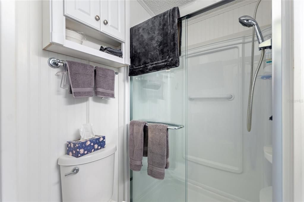 На продажу: $175,000 (2 спален, 2 ванн, 984 Квадратных фут)