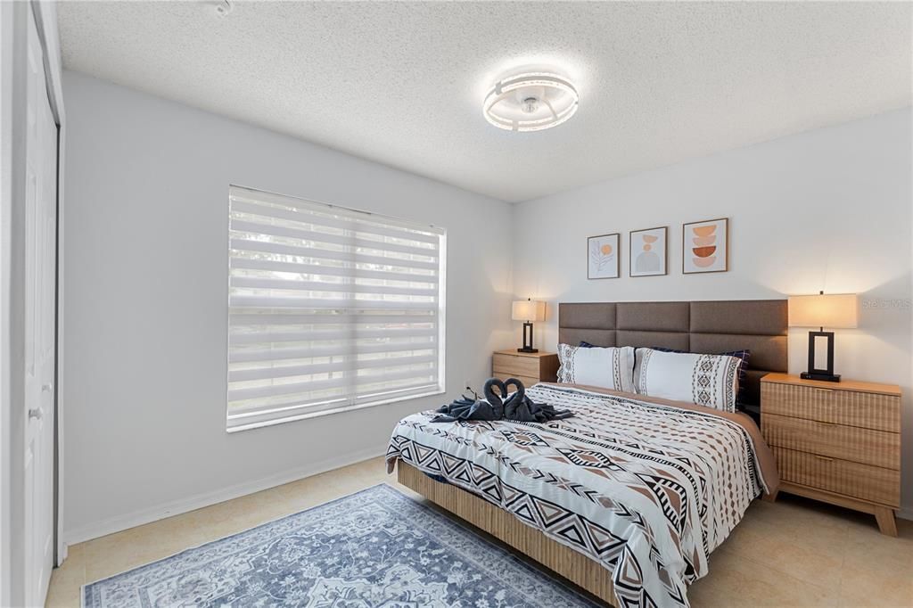 For Rent: $2,300 (3 beds, 2 baths, 1130 Square Feet)