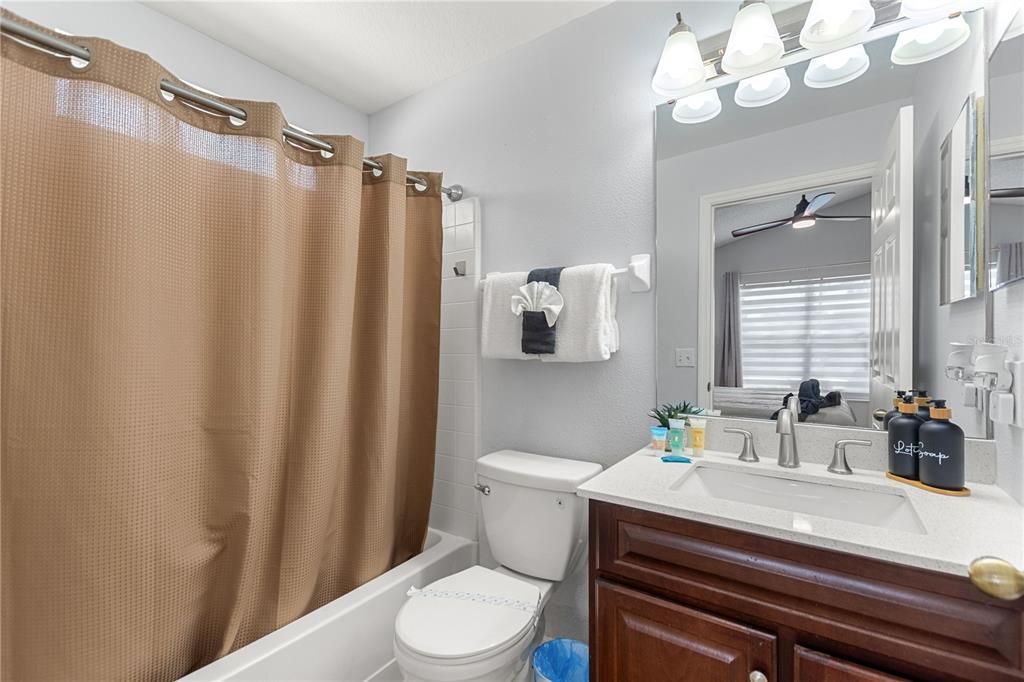 For Rent: $2,300 (3 beds, 2 baths, 1130 Square Feet)