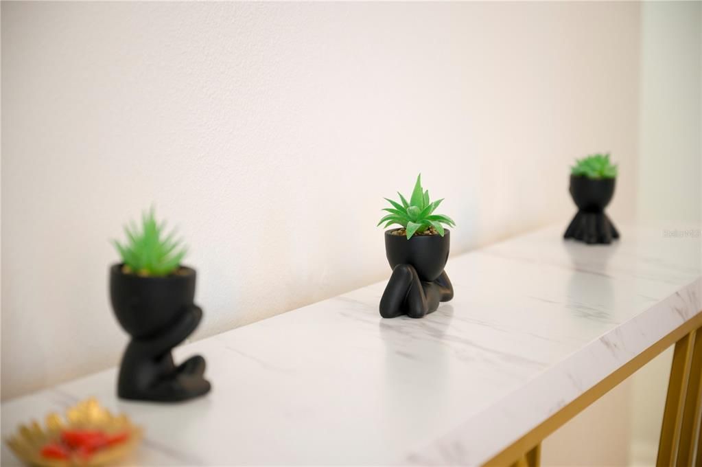 For Rent: $2,300 (3 beds, 2 baths, 1130 Square Feet)