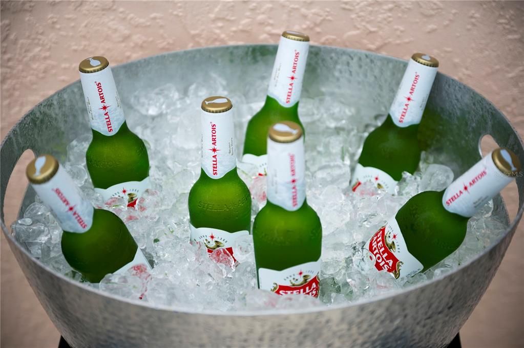 For Rent: $2,300 (3 beds, 2 baths, 1130 Square Feet)