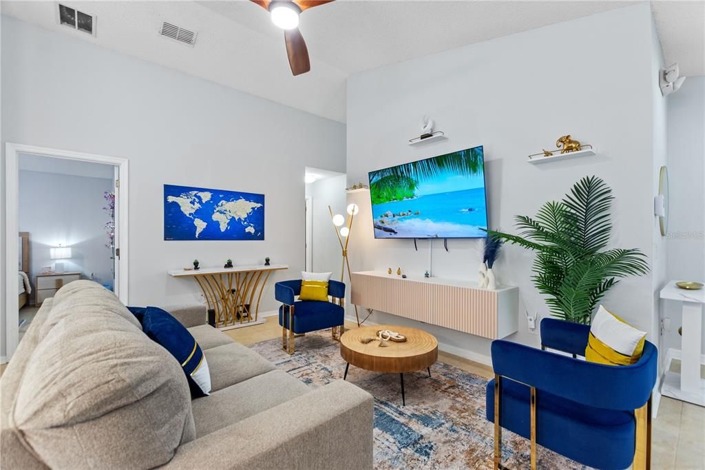 For Rent: $2,300 (3 beds, 2 baths, 1130 Square Feet)