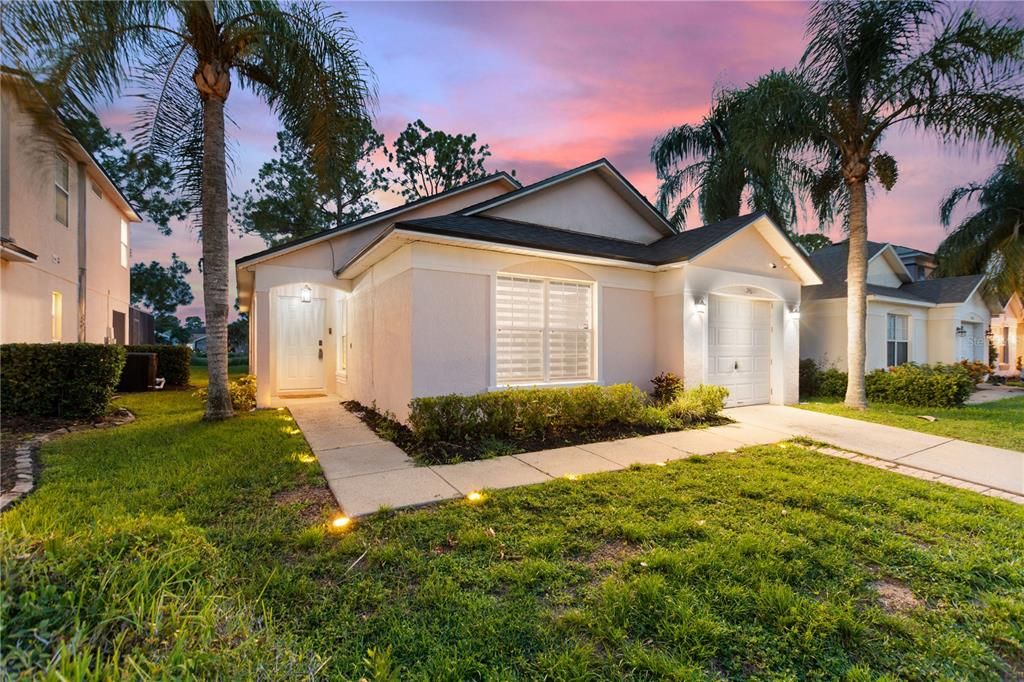 For Rent: $2,300 (3 beds, 2 baths, 1130 Square Feet)