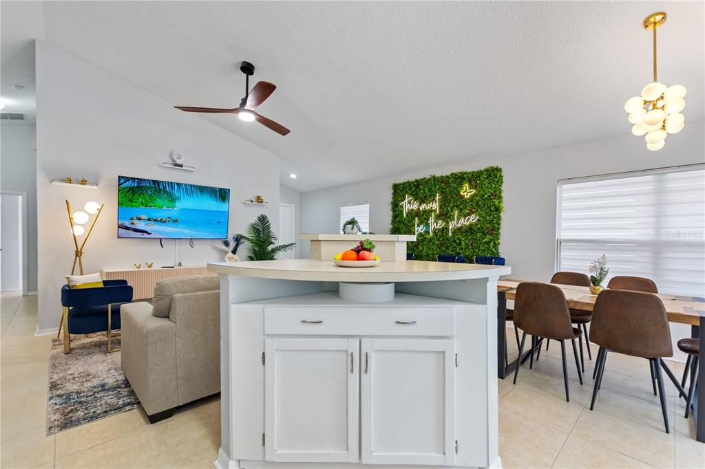 For Rent: $2,300 (3 beds, 2 baths, 1130 Square Feet)