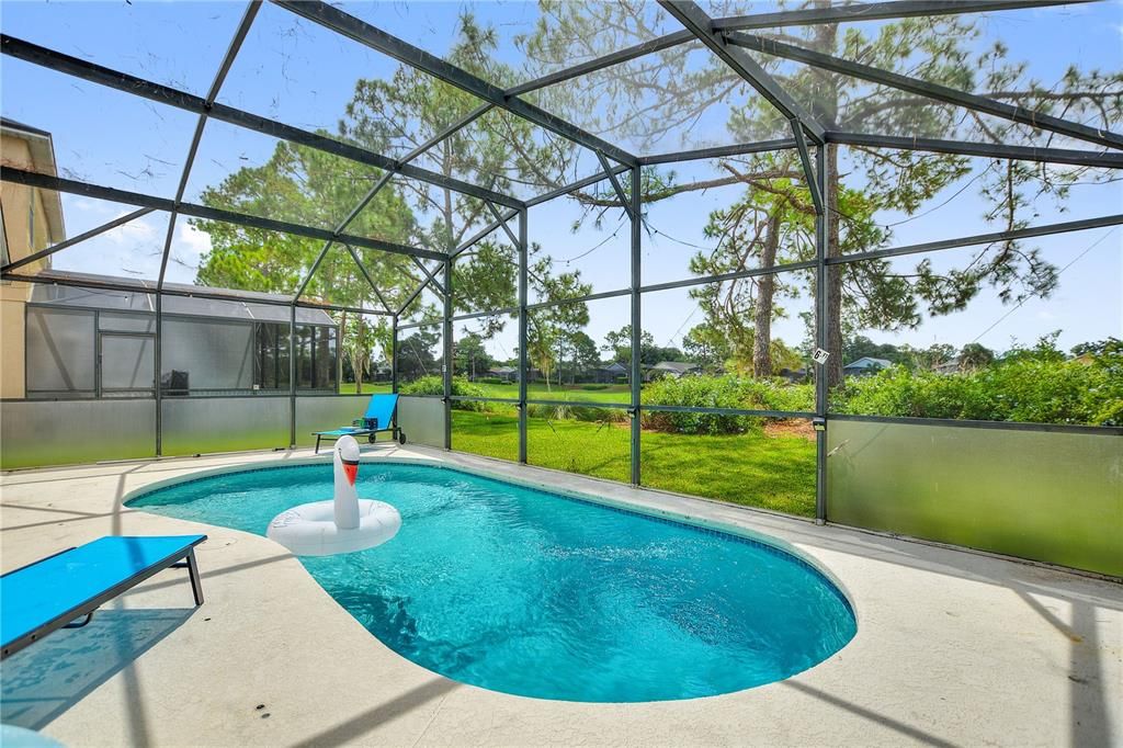 For Rent: $2,300 (3 beds, 2 baths, 1130 Square Feet)