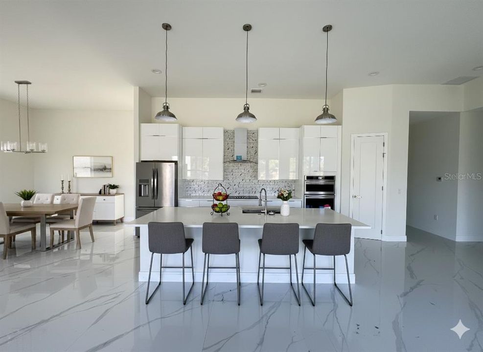 待售: $435,000 (4 贝兹, 3 浴室, 2153 平方英尺)