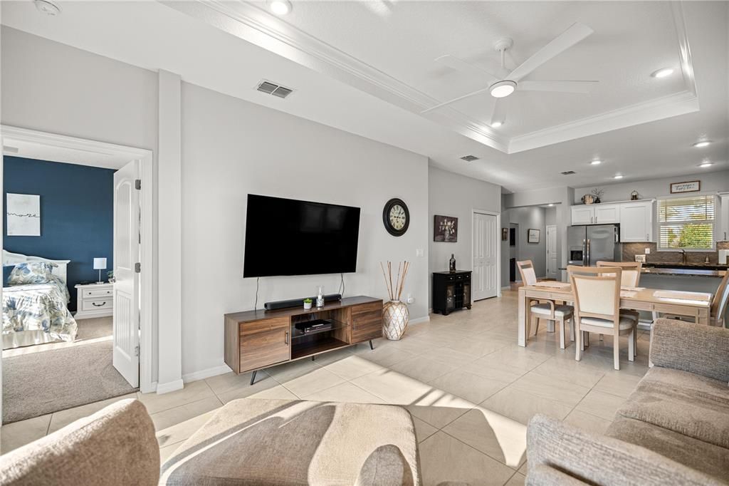 待售: $274,900 (2 贝兹, 2 浴室, 1465 平方英尺)