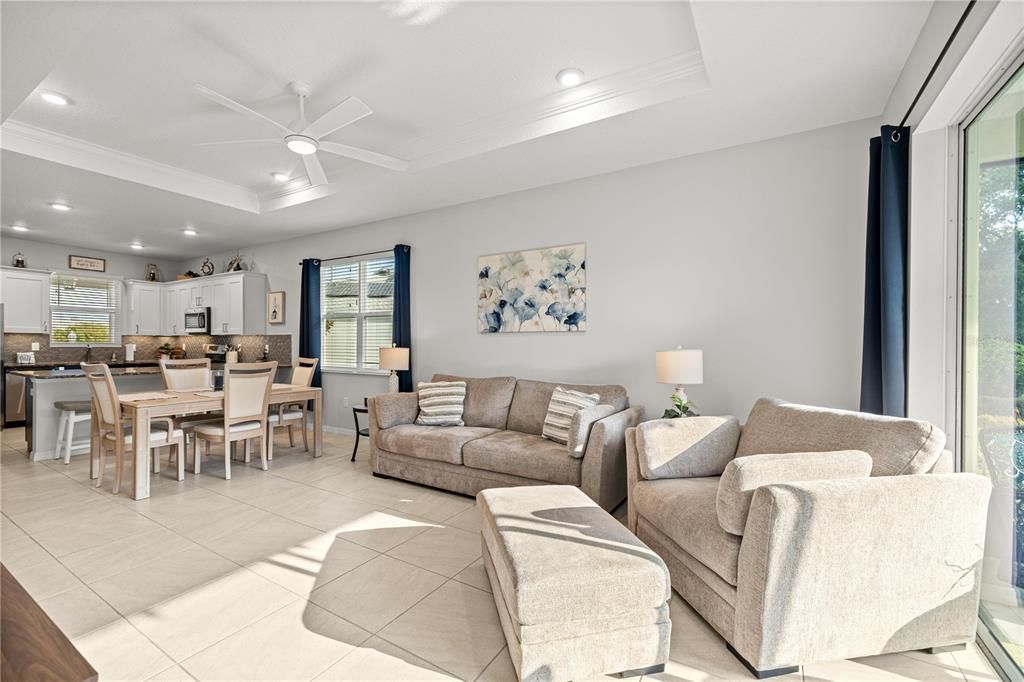 待售: $274,900 (2 贝兹, 2 浴室, 1465 平方英尺)