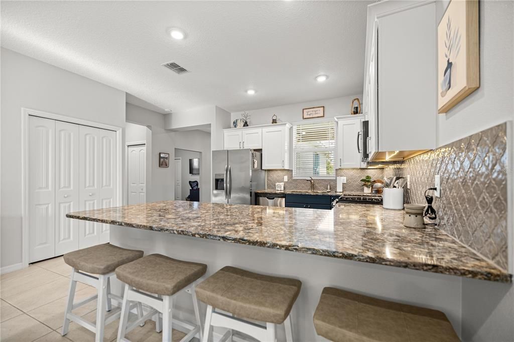 待售: $274,900 (2 贝兹, 2 浴室, 1465 平方英尺)