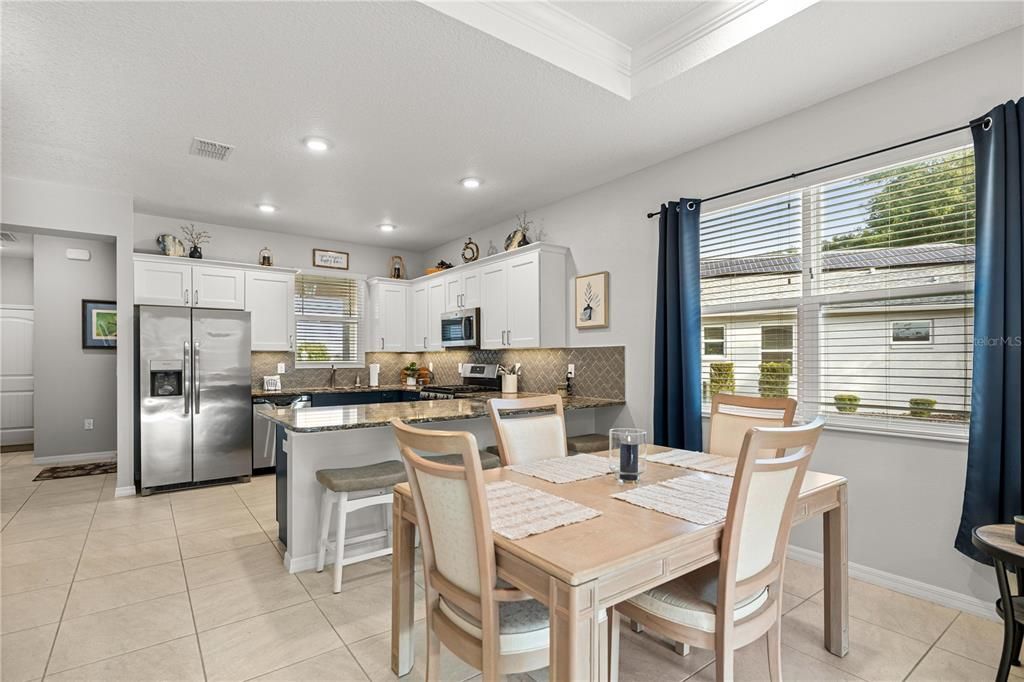 待售: $274,900 (2 贝兹, 2 浴室, 1465 平方英尺)