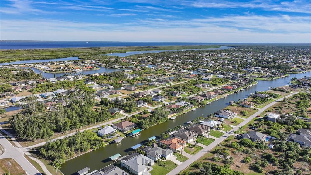 For Sale: $750,000 (3 beds, 2 baths, 1724 Square Feet)