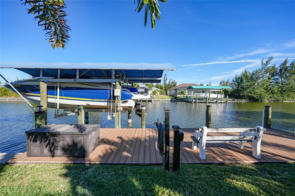 For Sale: $750,000 (3 beds, 2 baths, 1724 Square Feet)