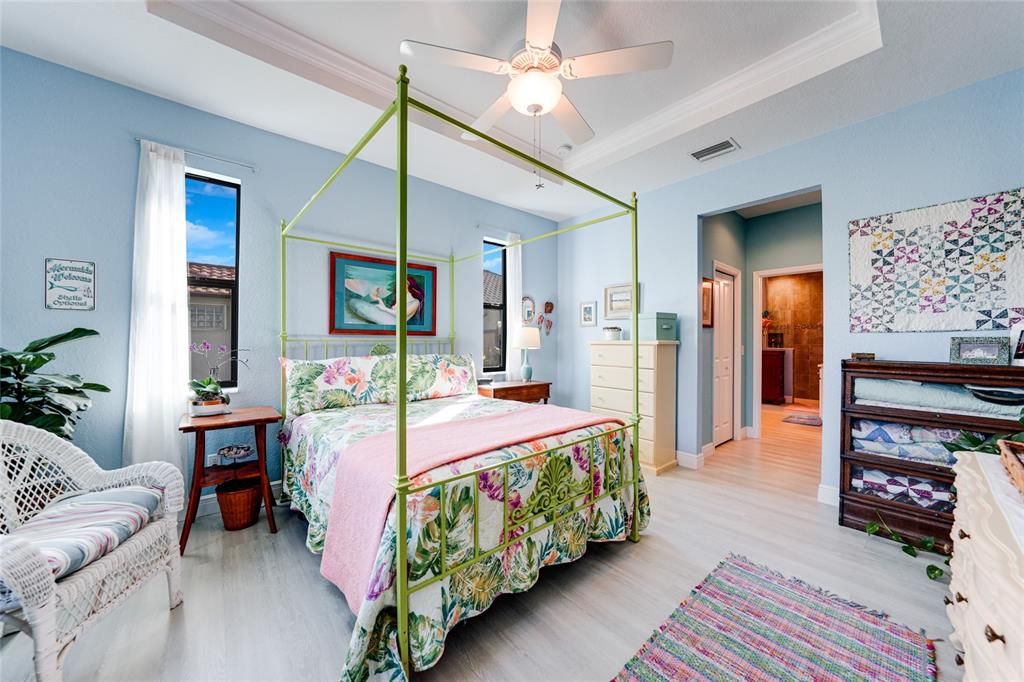 For Sale: $750,000 (3 beds, 2 baths, 1724 Square Feet)