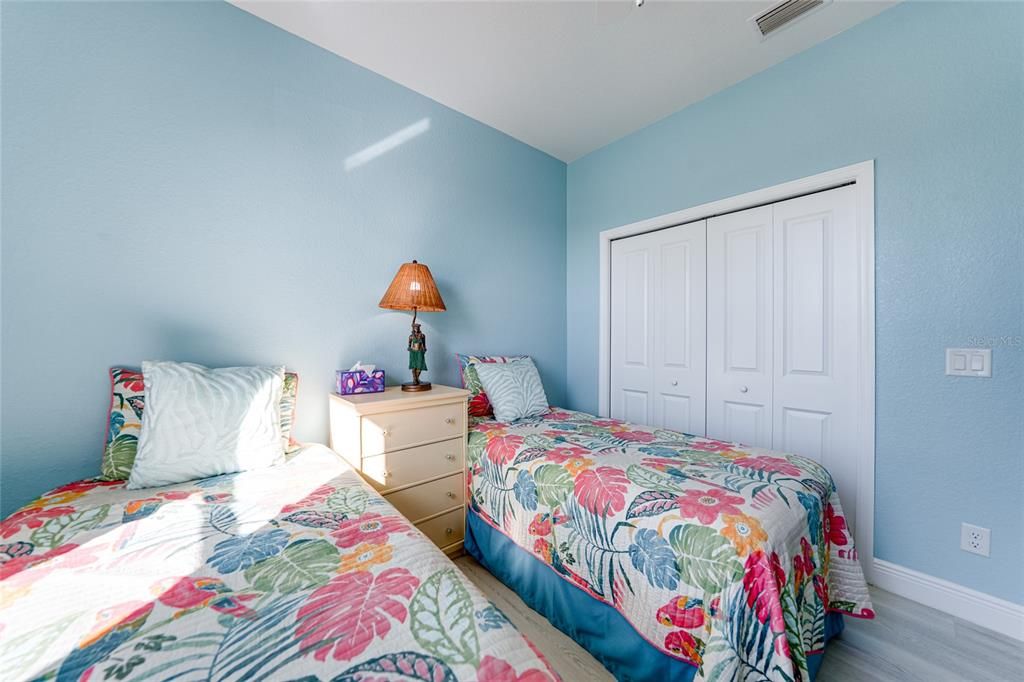 For Sale: $750,000 (3 beds, 2 baths, 1724 Square Feet)