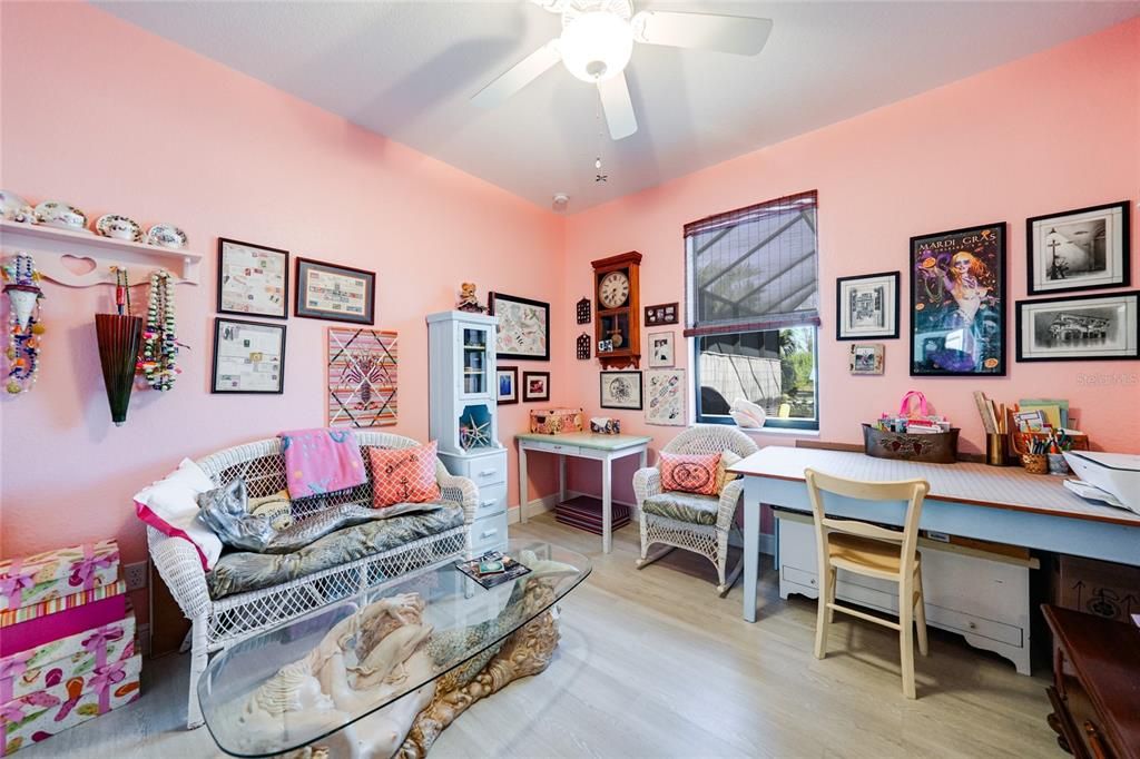 For Sale: $750,000 (3 beds, 2 baths, 1724 Square Feet)